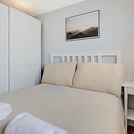 הנדון Quality Apartments Close To Tube מראה חיצוני תמונה